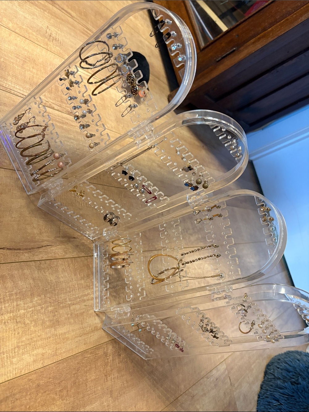 Clear Acrylic Jewelry Organizer with Hoop & Dangle Storage - Transparent